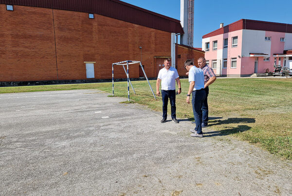 Grad Virovitica nastavlja s investicijama u škole i vrtiće; najavljen i projekt uređenja igrališta OŠ Ivane Brlić-Mažuranić
