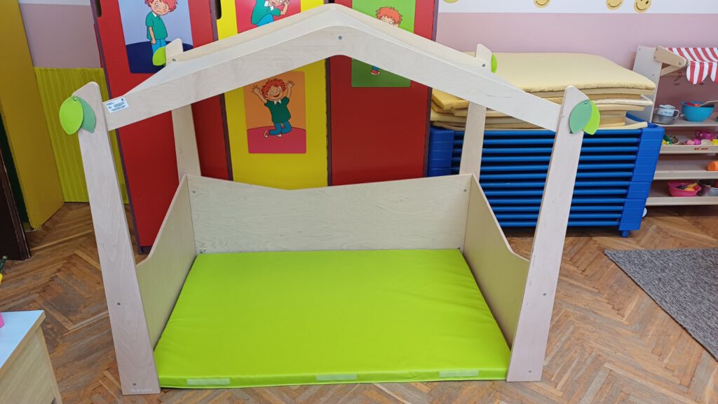 Grad Virovitica uspješno završio projekt unaprjeđenja materijalnih uvjeta u DV Cvrčak - galerija 8 Grad Virovitica uspješno završio projekt unaprjeđenja materijalnih uvjeta u DV Cvrčak