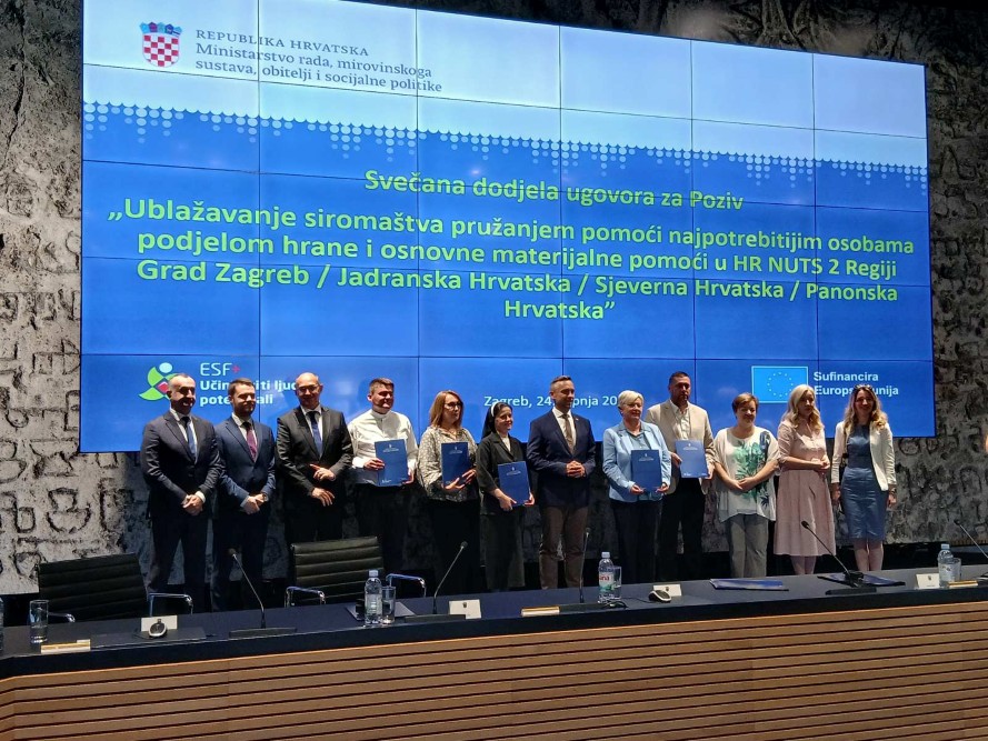 Gradskom društvu Crvenog križa Virovitica uručen Ugovor za projekt „Humanitarni paketi GDCK-a Virovitica i partnera“ vrijedan gotovo 7 milijuna eura - galerija 6 Gradskom društvu Crvenog križa Virovitica uručen Ugovor za projekt „Humanitarni paketi GDCK-a Virovitica i partnera“ vrijedan gotovo 7 milijuna eura