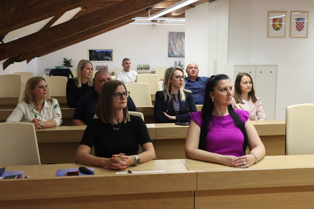 Najveći EU projekt u povijesti grada: Virovitica krenula u izgradnju nove osnovne škole i sportske dvorane - galerija 10 Najveći EU projekt u povijesti grada: Virovitica krenula u izgradnju nove osnovne škole i sportske dvorane