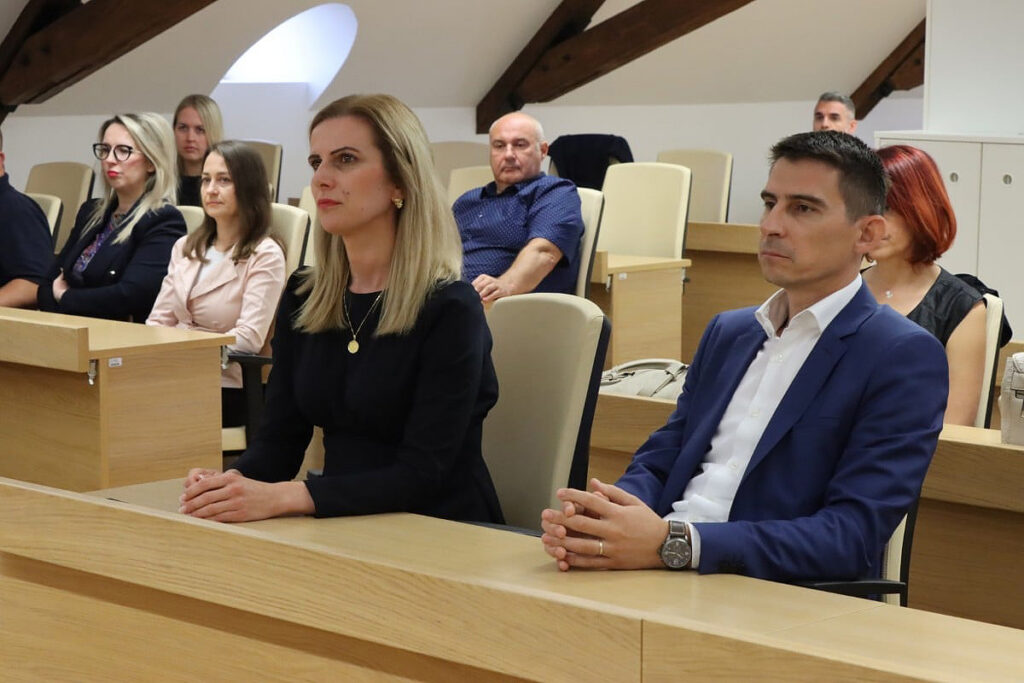 Najveći EU projekt u povijesti grada: Virovitica krenula u izgradnju nove osnovne škole i sportske dvorane - galerija 14 Najveći EU projekt u povijesti grada: Virovitica krenula u izgradnju nove osnovne škole i sportske dvorane