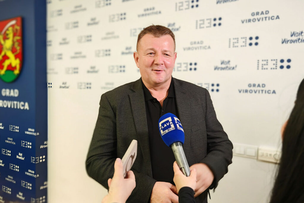Nastavlja se uređenje središta Virovitice: Potpisan ugovor za rekonstrukciju Trga dr. Franje Tuđmana - galerija 12 Nastavlja se uređenje središta Virovitice: Potpisan ugovor za rekonstrukciju Trga dr. Franje Tuđmana