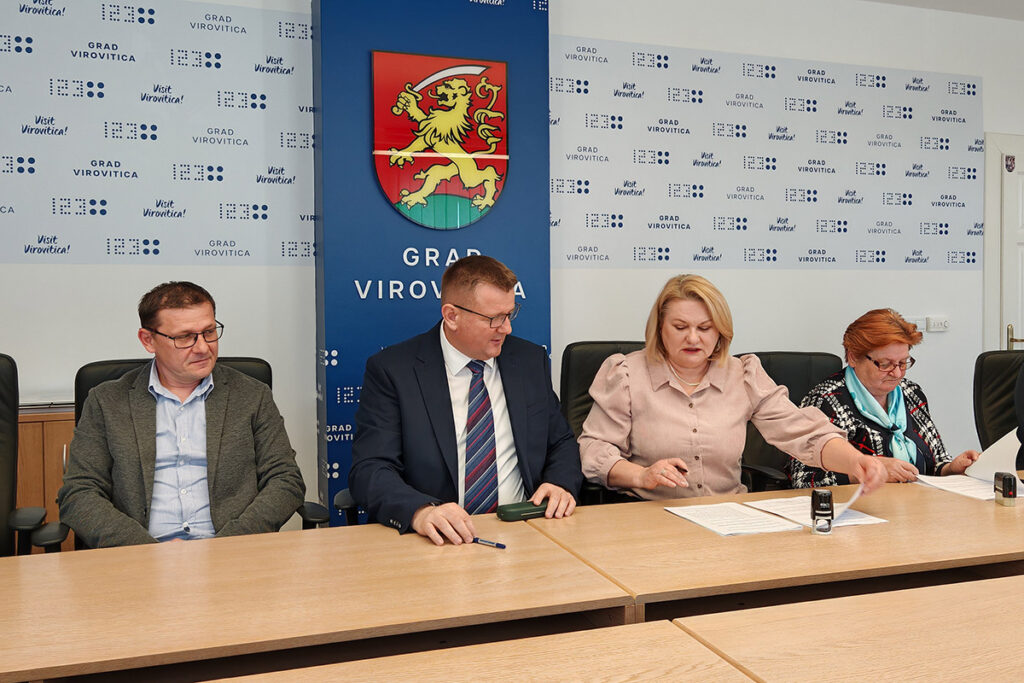 Potpisan ugovor za energetsku obnovu Osnovne škole Vladimir Nazor Virovitica - galerija 1 Potpisan ugovor za energetsku obnovu Osnovne škole Vladimir Nazor Virovitica