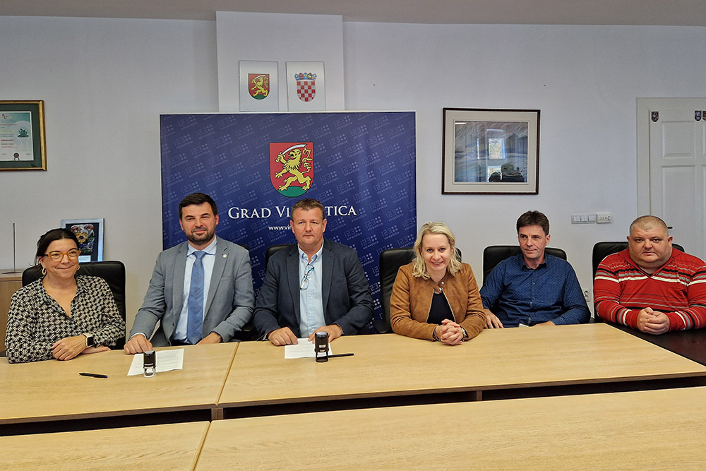 Virovitica prva u Hrvatskoj: U pilot projektu u stambenoj zgradi sav će biootpad rješavati putem mini drobilica - galerija 3 Virovitica prva u Hrvatskoj: U pilot projektu u stambenoj zgradi sav će biootpad rješavati putem mini drobilica