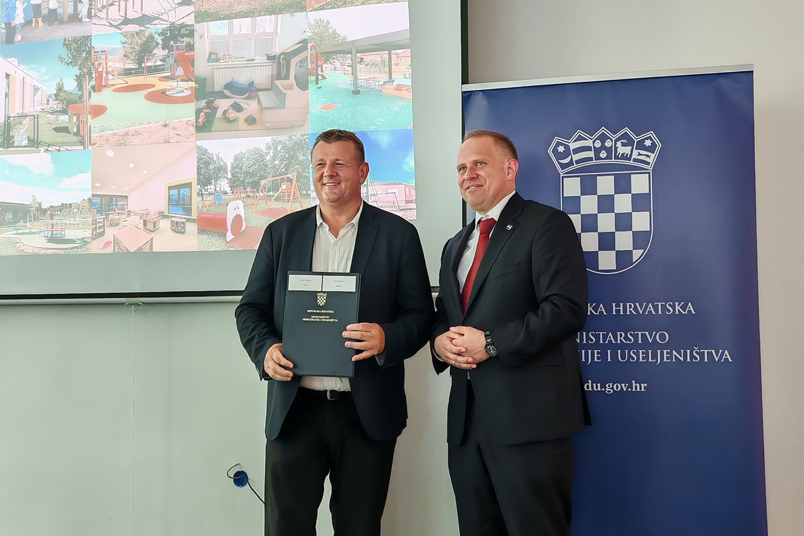 Uručivanje ugovora o dodjeli bespovratnih sredstava
